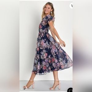 New With Tags Lulu's Navy Floral Midi Dress Sz Small